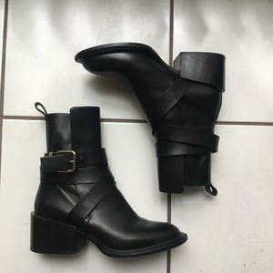SOLD *** Jil Sander Black heeled boots